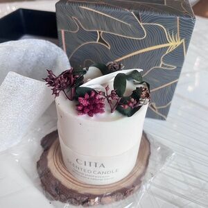 NEW! CITTA Scented Candle with Floral Accents